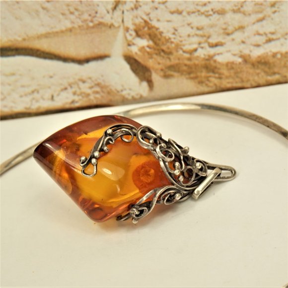 HUGE AMBER STERLING PENDANT WITH MEXICO SILVER WIRE, RARE GIFT FOR WOMEN - Picture 10 of 13